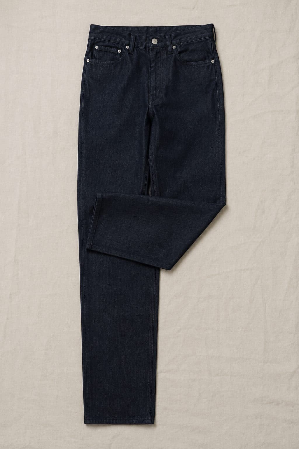 Straight Rinse, laid flat on linen