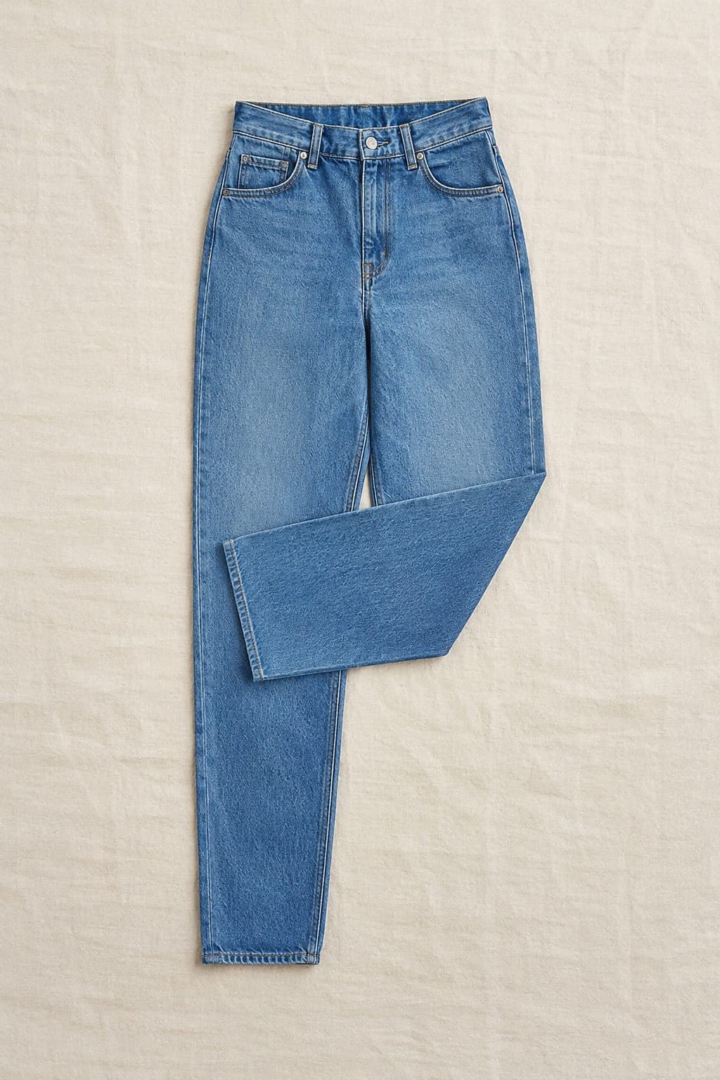 Tapered Stretch, laid flat on linen